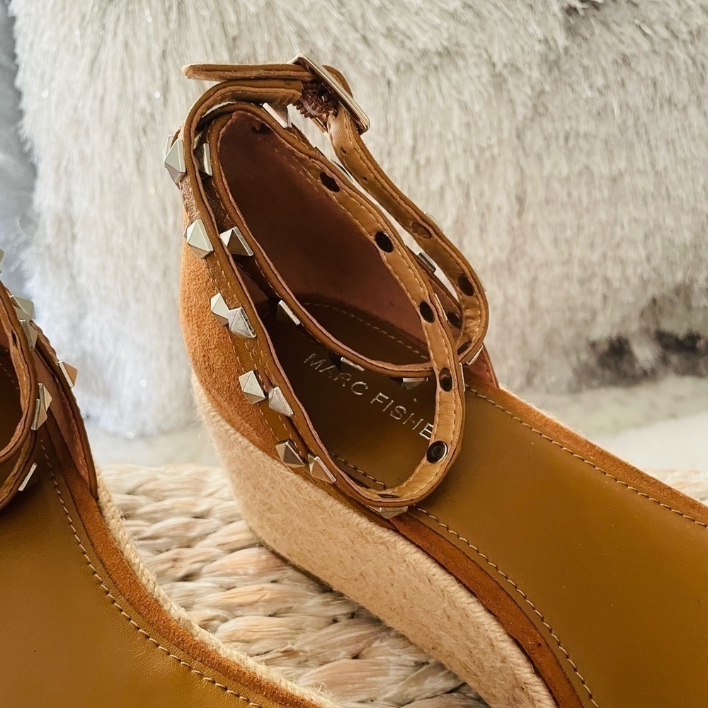 MARC FISHER BROWN SUEDE SANDALS WITH SILVER STUD WRAP AROUND ANKLE SIZE 8.5 - Picture 3 of 10
